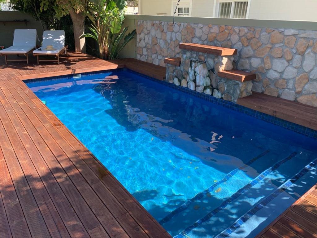 Apartment Heart Of Constantia - Solar Powered Cape Town